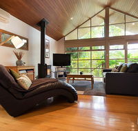 Romantic Treehouse Getaway - Accommodation Brisbane