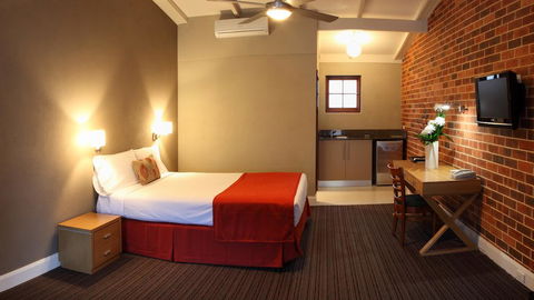 Rose & Crown Hotel - Accommodation Brisbane 1
