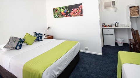 Royal Motel Tenterfield - Accommodation Brisbane 1