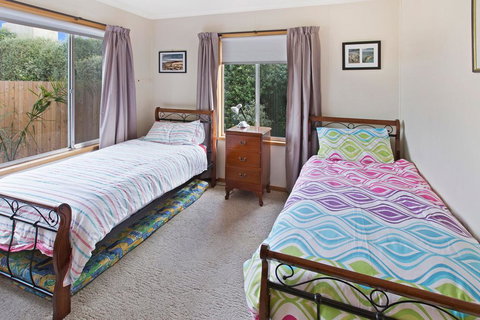 Sama-Sama - Walking Distance To Town And Water - Accommodation Brisbane 2