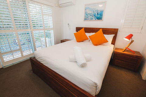 Sanctuary Lake Apartments - Accommodation Brisbane 3