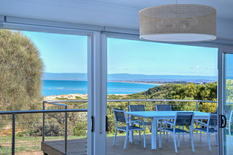 Sandbar Beach House - Accommodation Brisbane 0