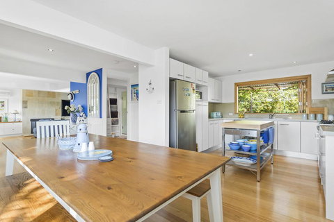 SANTORINI BEACH HOUSE - SAFETY BEACH - Accommodation Brisbane 0