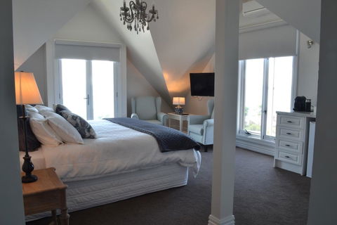 Sapphire Shores Luxury Retreat - Accommodation Brisbane 1