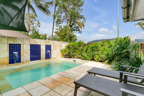 Seascape Holidays At Sea Temple - Accommodation Brisbane 2