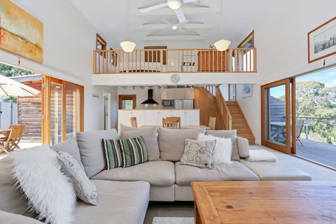Seascape Retreat - Accommodation Brisbane 1