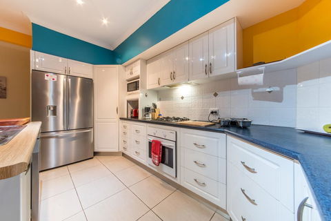 Seaside Hideaway- Hideaway Bay - Accommodation Brisbane 2