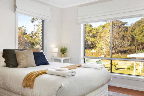 SEASIDE SERENITY 1 - Accommodation Brisbane 1