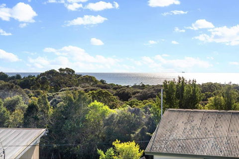 SEASIDE SERENITY 2 - L'Abode Accommodation - Accommodation Brisbane 3