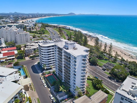 Seaview Resort - Accommodation Brisbane 2