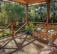 Secluded homestead amongst the trees - Accommodation Brisbane