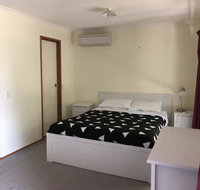 Self-contained studio - Accommodation Brisbane