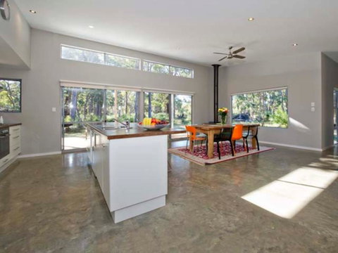 Sequoia Sanctuary - Accommodation Brisbane 0
