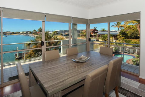 Serenity Waters 6 - Pristine 2 BDRM Apt With Water Views - Accommodation Brisbane 3