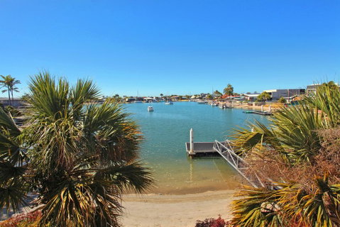 Serenity Waters 6 - Pristine 2 BDRM Apt With Water Views - Accommodation Brisbane 2
