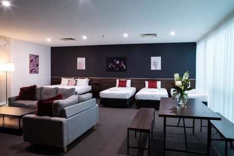 Sfera's Park Suites & Convention Centre - Accommodation Brisbane 2