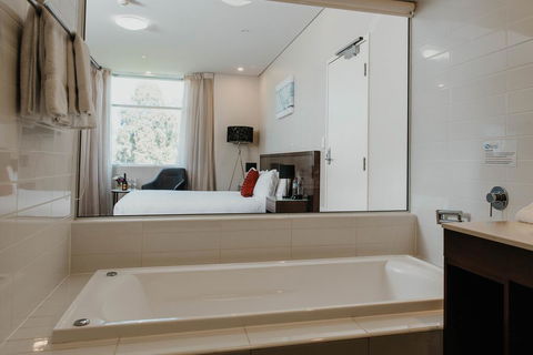 Sfera's Park Suites & Convention Centre - Accommodation Brisbane 1