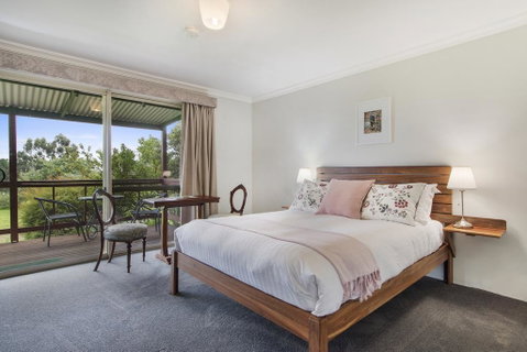 Shambhala Guesthouse - Accommodation Brisbane 3