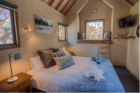 Sharpys Chalet - Accommodation Brisbane 0