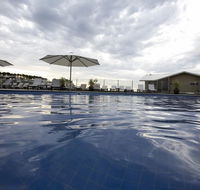 Silver water resort with ocean views. - Accommodation Brisbane