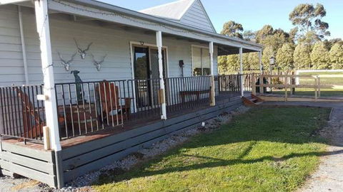 Silverbirch Cottage - Accommodation Brisbane 0