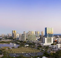 Sky Broadwater Apartments - Accommodation Brisbane