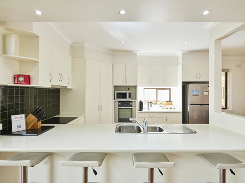 Skymirror Villa - Accommodation Brisbane 1