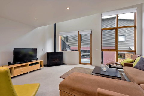 Snow Stream Apartments - Accommodation Brisbane 2