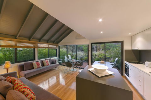 Southern Ocean Villas - Accommodation Brisbane 0