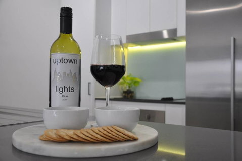 Spacious 2 Bed 2 Bath Unit - LUMA APARTMENTS - Accommodation Brisbane 1