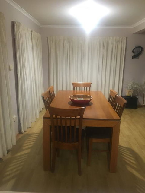Spacious And Central To CBD - Accommodation Brisbane 2