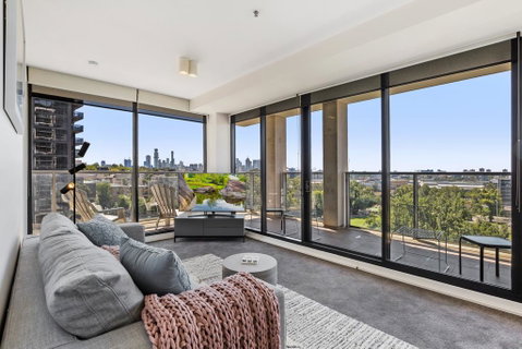 Spacious And Sunny Modern Apartment With City View - Accommodation Brisbane 0