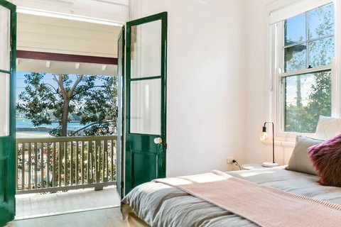 Spacious Harbour View 4bd Home In Sydney CBD - Accommodation Brisbane 2
