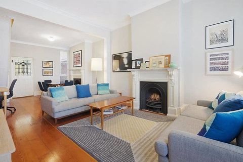 Spacious Victorian With Harbour View Terrace - Accommodation Brisbane 0