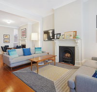 Spacious Victorian With Harbour View Terrace - Accommodation Brisbane