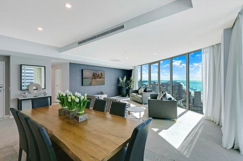 Spectacular Five Star Panoramic Oceanview Sub-Penthouse - Accommodation Brisbane 1