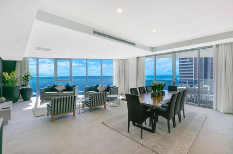 Spectacular Five Star Panoramic Oceanview Sub-Penthouse - Accommodation Brisbane 0