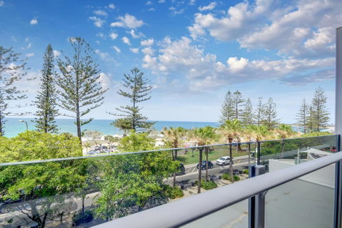 SPIN13- ESCAPE TO MOOLOOLABA - Accommodation Brisbane 0