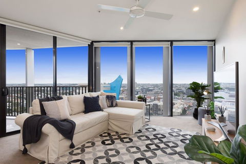 SPIRE - Fast Internet Monthly Stays W Carpark - Accommodation Brisbane 0