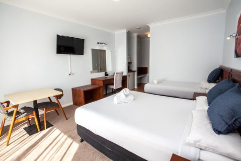 Springwood Motor Inn - Accommodation Brisbane 0