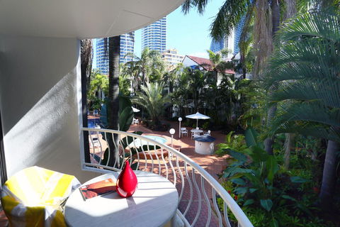 St Tropez Resort - Accommodation Brisbane 1