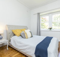 Stay at Meurant Wagga - Accommodation Brisbane