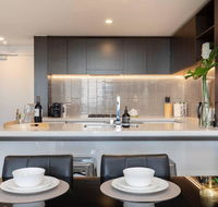 STH - River Views Fast Internet Long Stays - Accommodation Brisbane