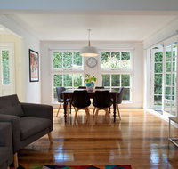 Strahan House - Accommodation Brisbane