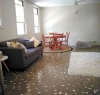 Stranded Nowhere to Stay Sanitised Apartment Sleeps 4 Netflix Wifi Pool - Accommodation Brisbane