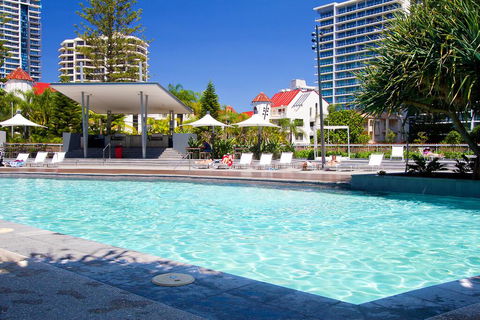 Stunning 4 Bedroom Sub Penthouse - Level 60 Q1 - Accommodation Brisbane 2