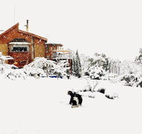 STUNNING HOME WITH AMAZING VIEWS - just 20 mins to the city and only 10 to MONA - Accommodation Brisbane