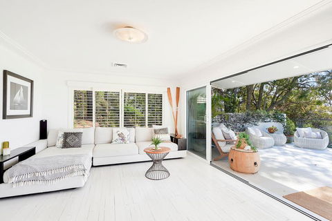 Stunning Oceanview Retreat Between Beach And Bush - Accommodation Brisbane 0