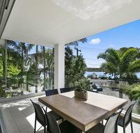 Stunning Riverfront Apartment in Noosaville - Unit 2 Wai Cocos 215 Gympie Terrace - Accommodation Brisbane