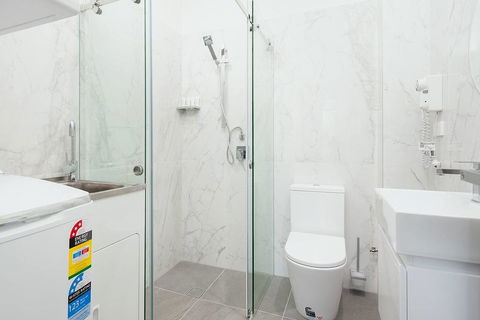 STUNNING SYDNEY HOME 11 - Accommodation Brisbane 3